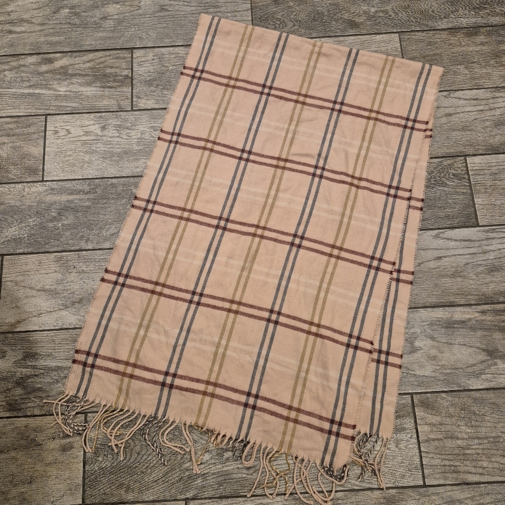 Steve Madden Blush Pink Plaid Fringe Scarf Soft Acrylic Blanket Wrap Scarf